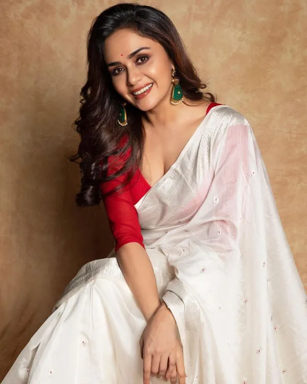 WHITE_PURE_COTTON_SAREE